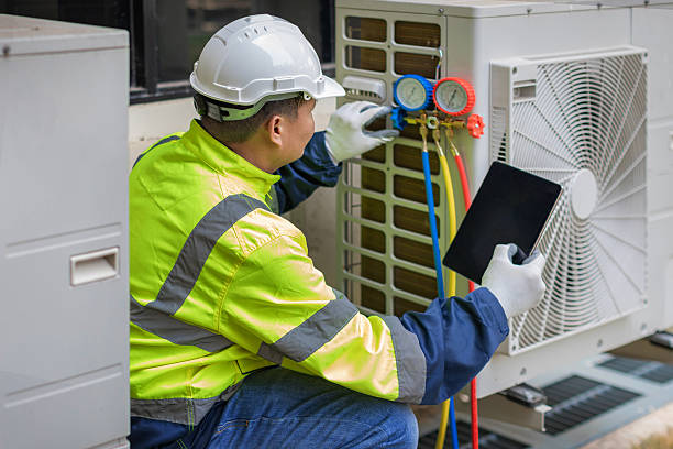 Professional Hvac technician working in Goshen, CA